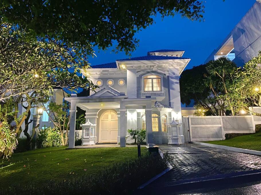 Tropical Villa By Villapedia Citaringgul 외부 사진